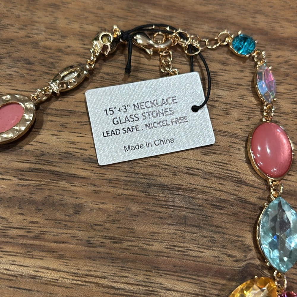 NWT- GORGEOUS STATEMENT Gemstone Necklace - Picture 5 of 8